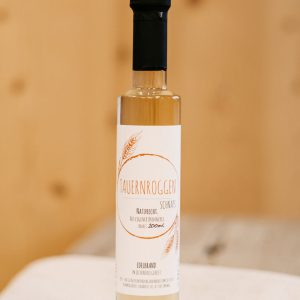 Flasche Tauernroggen Schnaps aus regionaler Lungauer Herstellung, Hofladen Spezialität